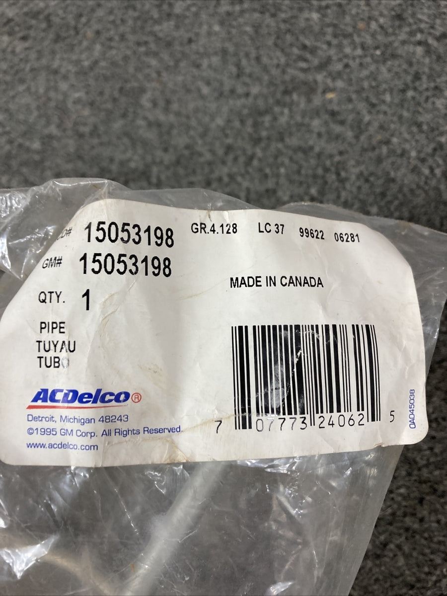 NEW GENUINE GM 15053198 TRANSMISSION FLUID COOLER OUTLET PIPE 1996-2005 GR 4.128