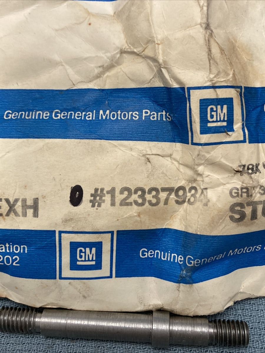 NEW GENUINE GM 12337934 STUD, EXHAUST MANIFOLD PIPE 1985-1989 GR 3.613