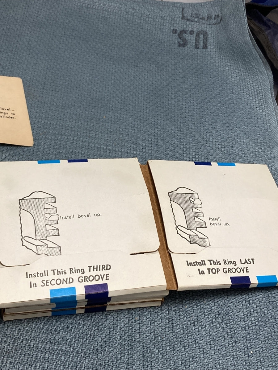 New Genuine Wisconsin Parts DR20CS-30 Piston Ring Set