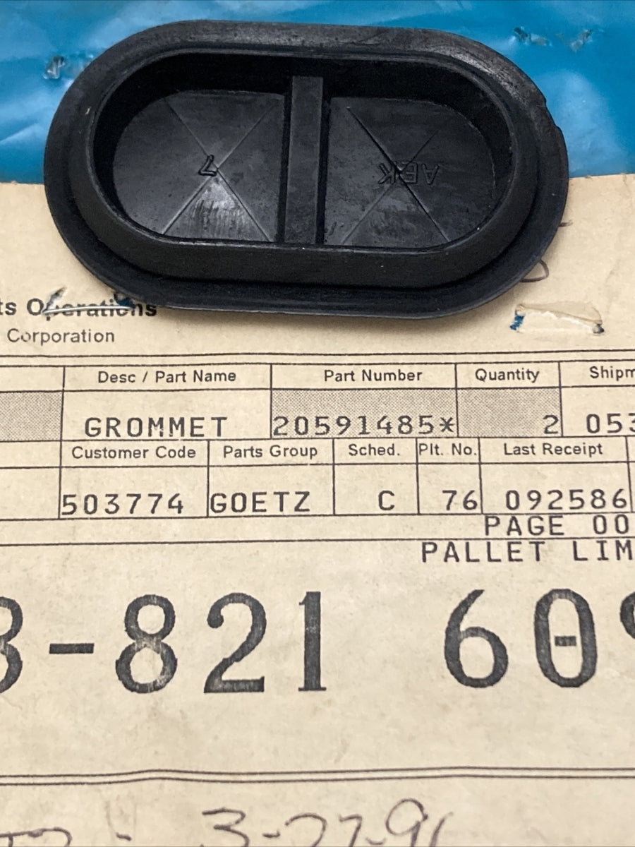 NEW GENUINE GM 20591485 GROMMET, FRONT SIDE DOOR OUTSIDE HANDLE ROD