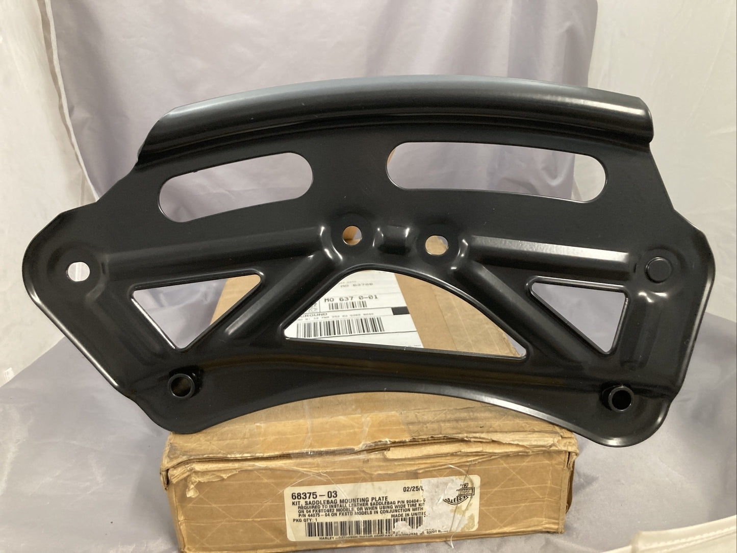 NEW GENUINE HARLEY DAVIDSON 68375-03 KIT SADDLEBAG MOUNTING PLATE