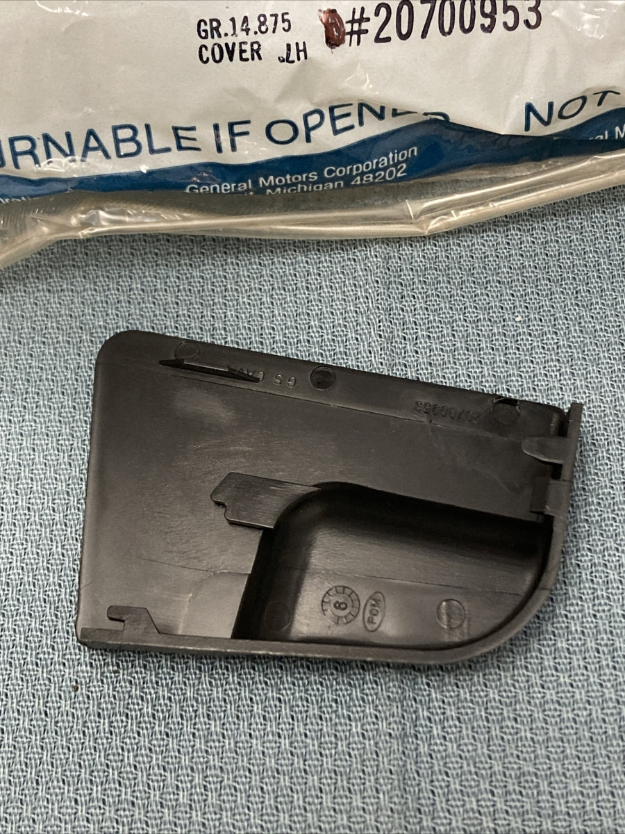 NEW GENUINE GM 20700953 COVER D/SEAT SHLDR BELT GDE BRACKET OTR *BLACK GR 14.875