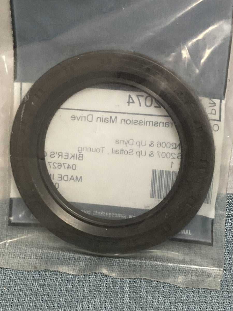 NEW GENUINE JAMES GASKETS JGI-12074 OIL SEAL, TRANSMISSION MAIN DRIVE