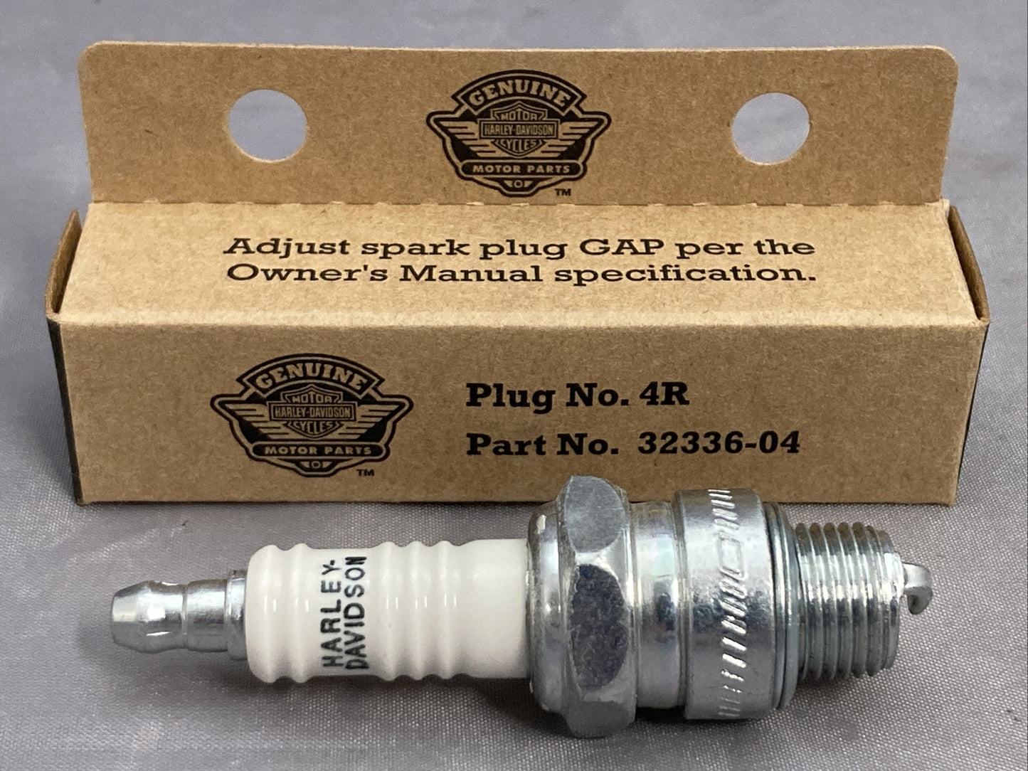 NEW GENUINE HARLEY DAVIDSON 32336-04 4R SPARK PLUG