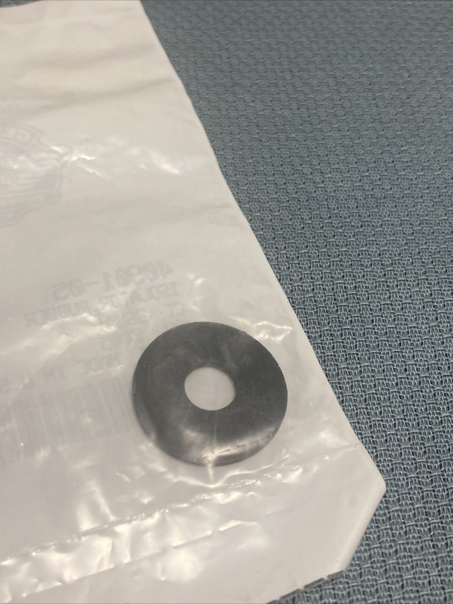 NEW GENUINE HARLEY DAVIDSON 40901-05 ISOLATOR, RUBBER