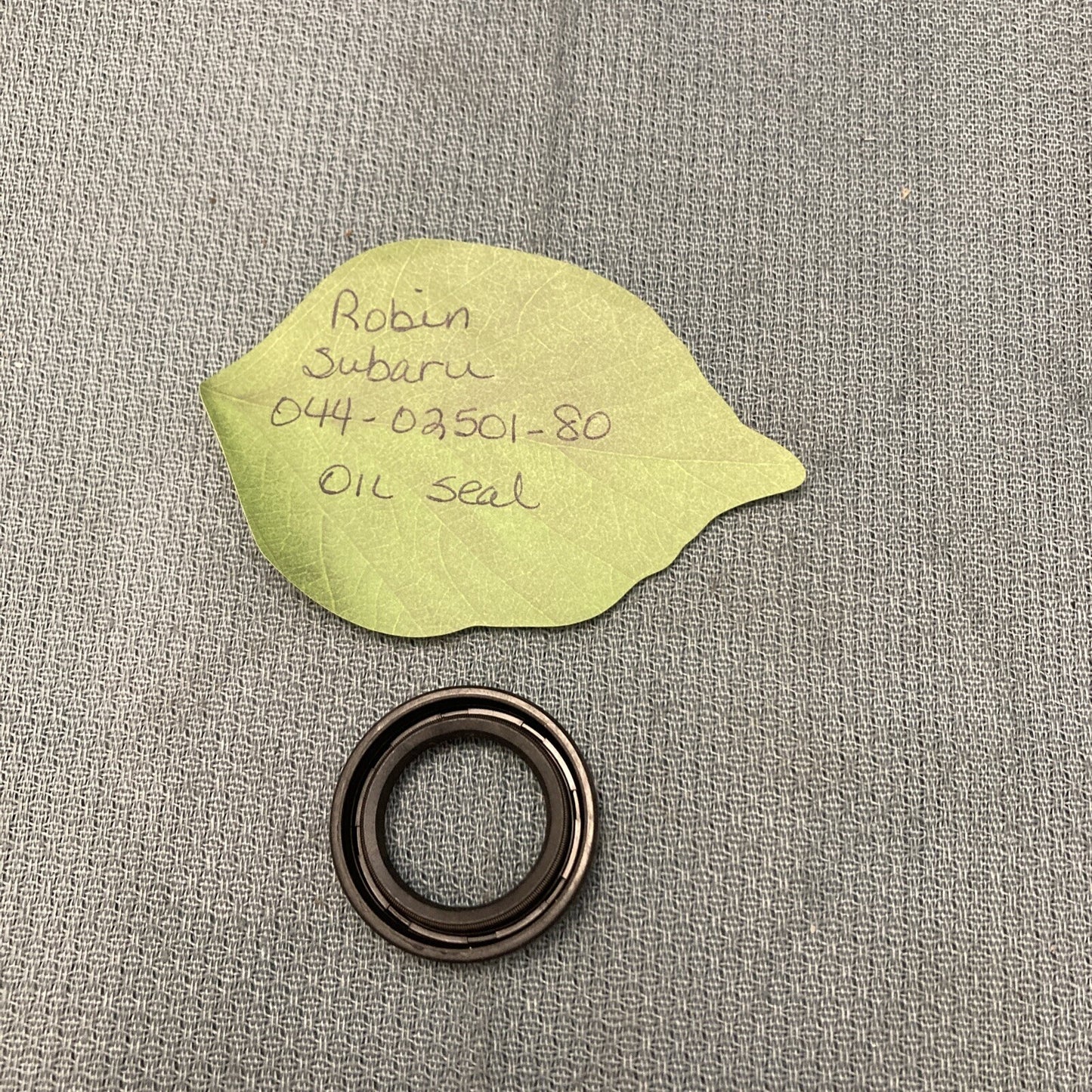 NEW ROBIN SUBARU 044-02501-80 OIL SEAL EC13