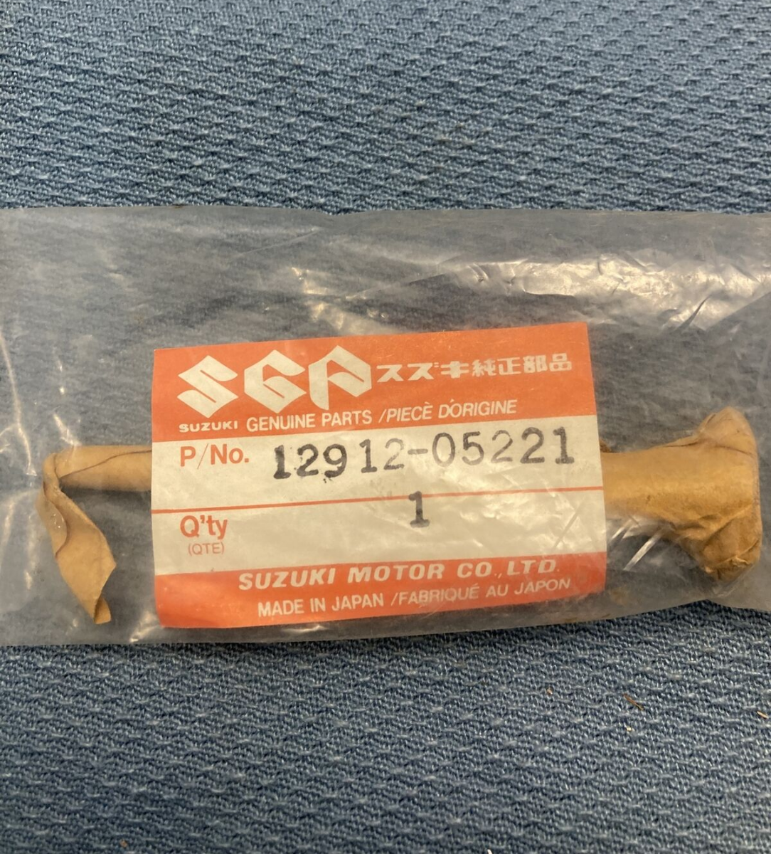 NEW GENIUNE SUZUKI 12912-05221 Valve, Exhaust (00:23)