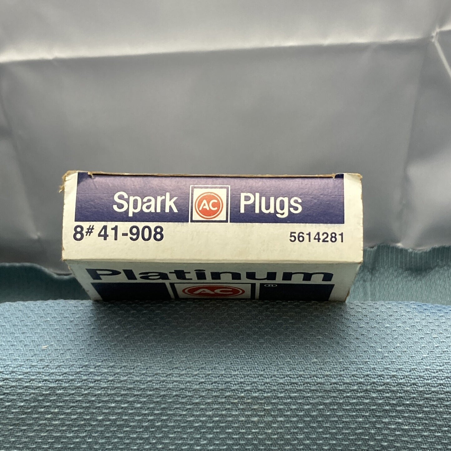 QTY 8 NEW ACDELCO 41-908 PROFESSIONAL PLATINUM SPARK PLUG GM 05614281