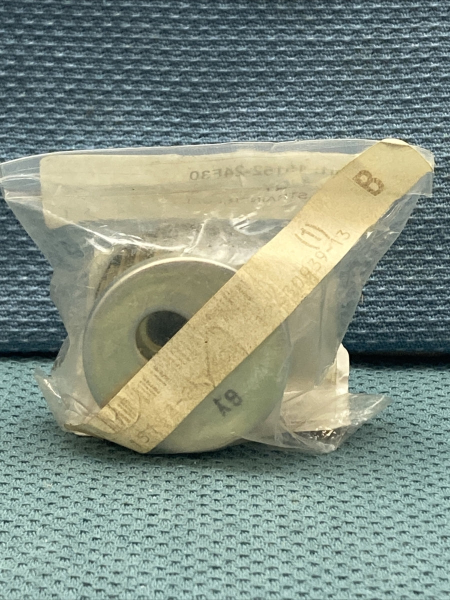 NEW GENIUNE SUZUKI 15152-24F30 STRAINER, FUEL