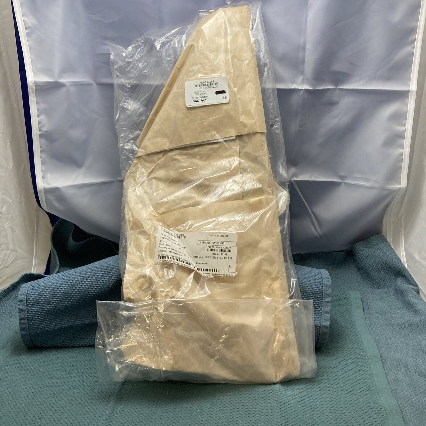 NEW GENUINE KAWASAKI 55028-0060 COWLING, FRONT, RH