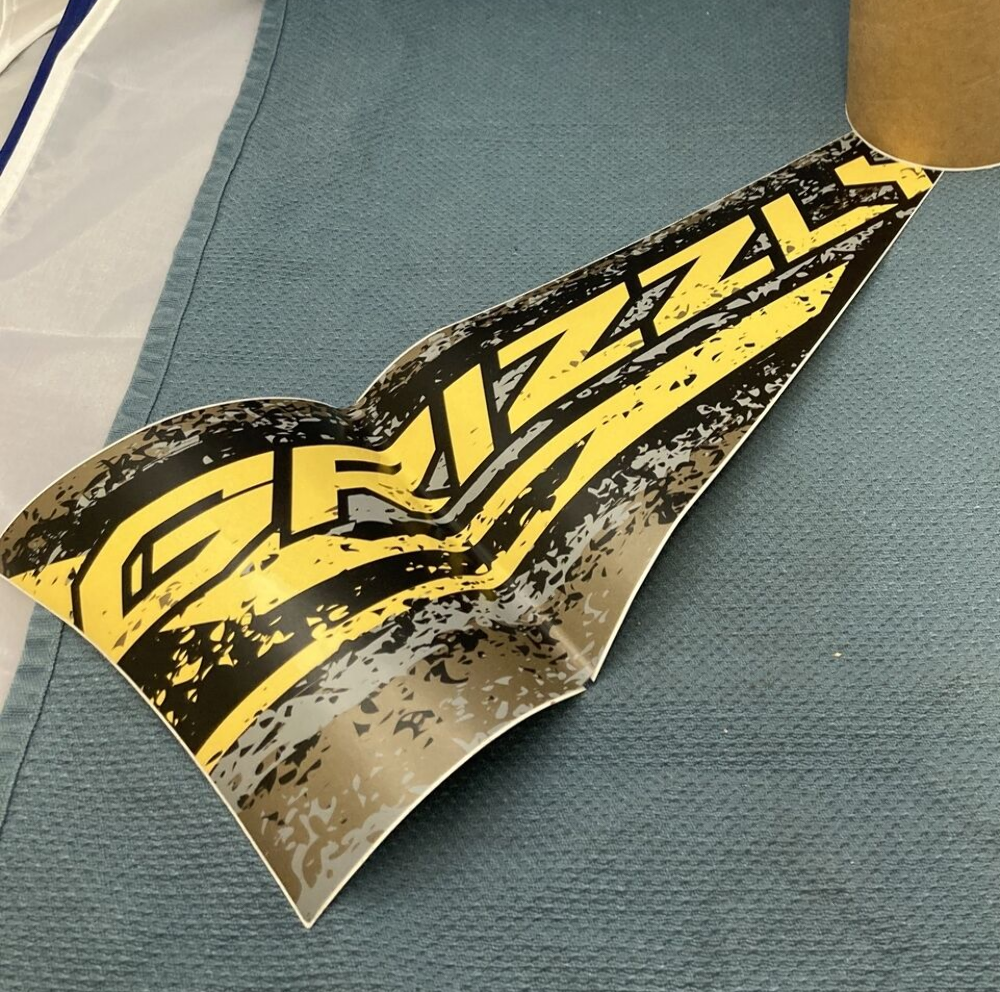 NEW GENIUNE YAMAHA BDE-F1781-50 Emblem 1 GRAPHIC