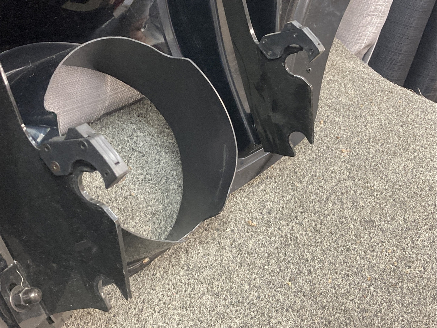 NEW HARLEY DAVIDSON FRONT HEADLIGHT BATWING FAIRING WITH TINTED WINDSHIELD