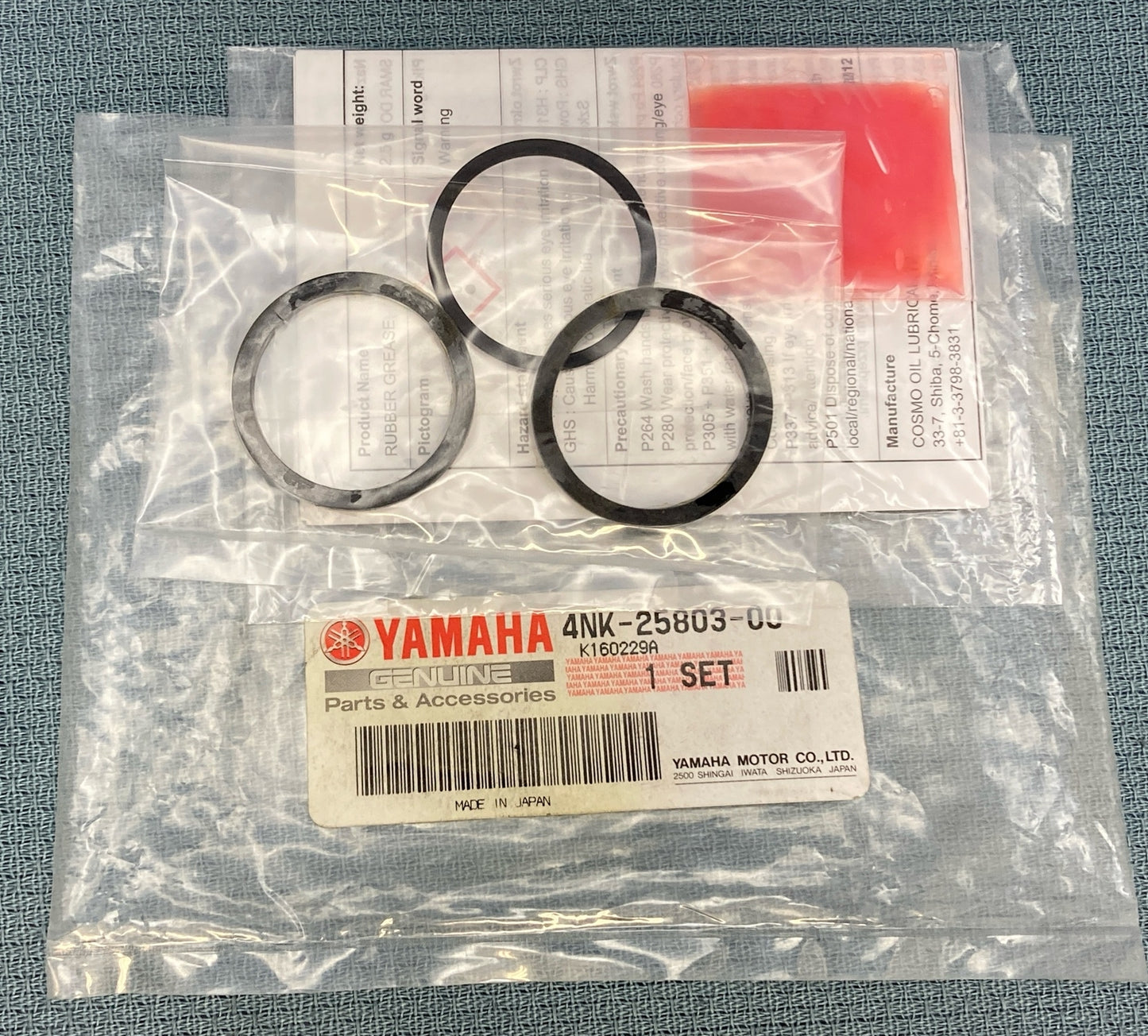 NEW GENUINE YAMAHA 4NK-25803-00 Caliper Seal Kit