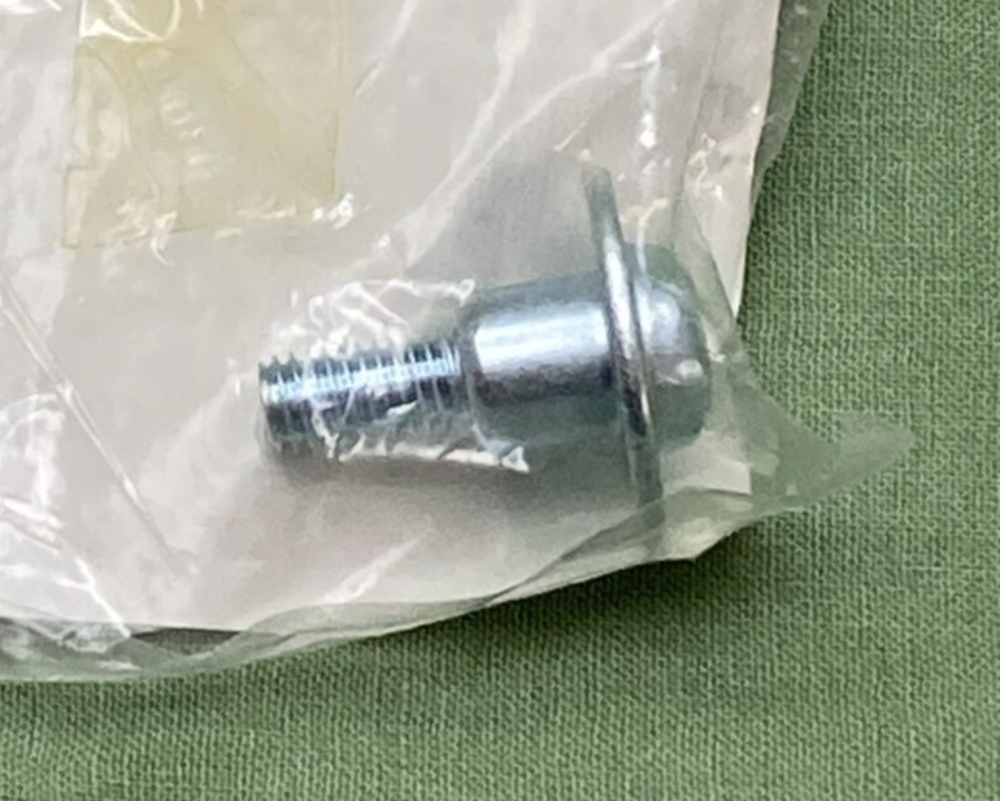 NEW GENIUNE KAWASAKI 92009-1955 Screw, 5MM HEADLIGHT