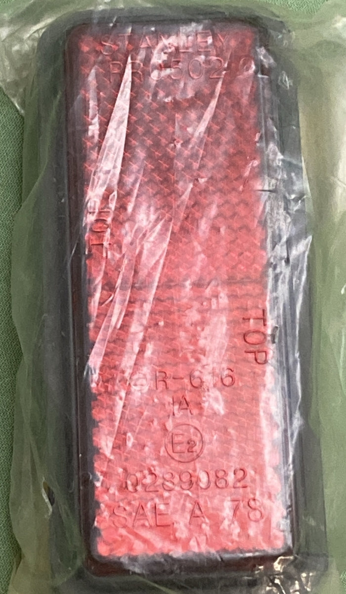 NEW GENUINE YAMAHA ABA-5JW72-22 Reflector (right)