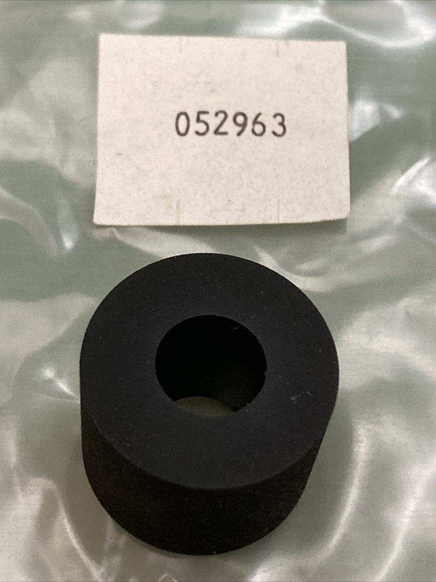 NEW REPLACES BARNES 052963 GROMMET,NEO,.437,1.015OD