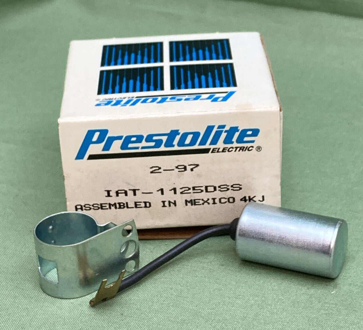NEW GENUINE PRESTOLITE 2-97 IAT-1125DSS CONDENSER PACKAGE