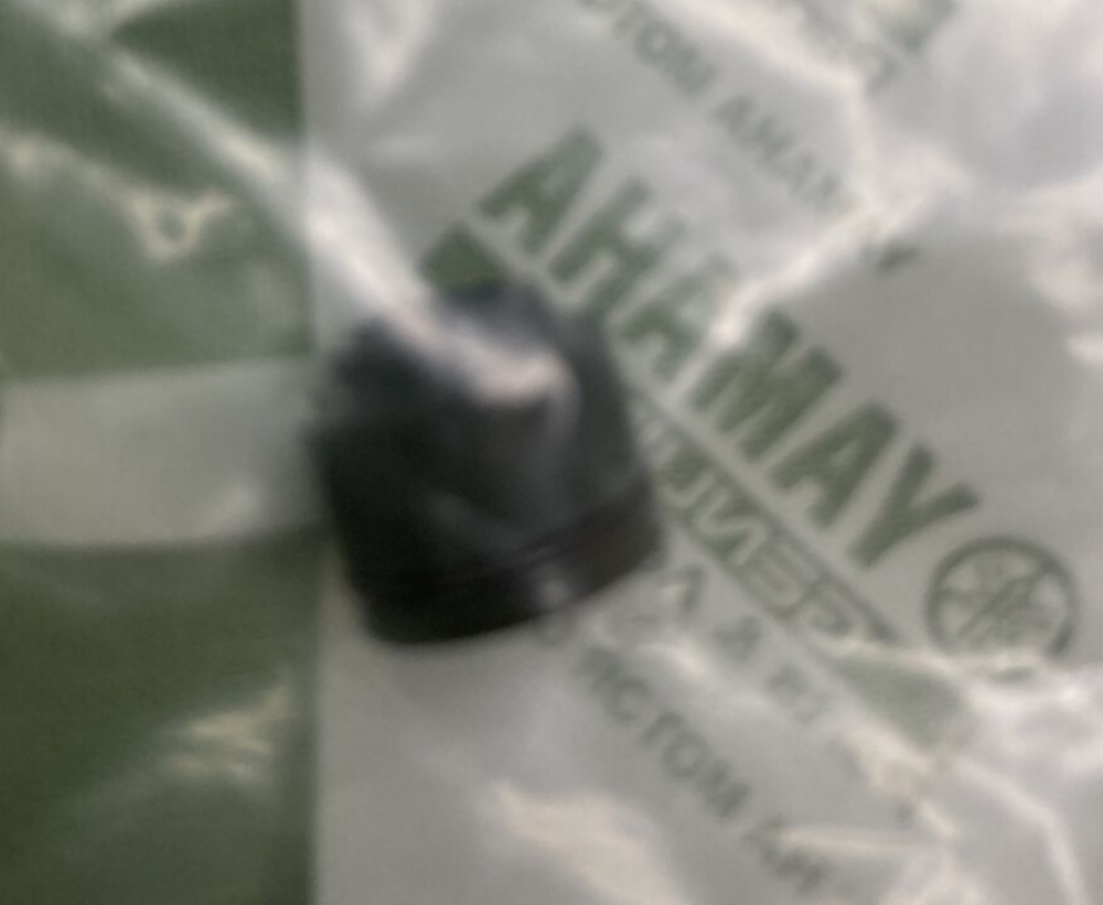 NEW GENUINE YAMAHA 4TE-12119-00 Seal, Valve Stem