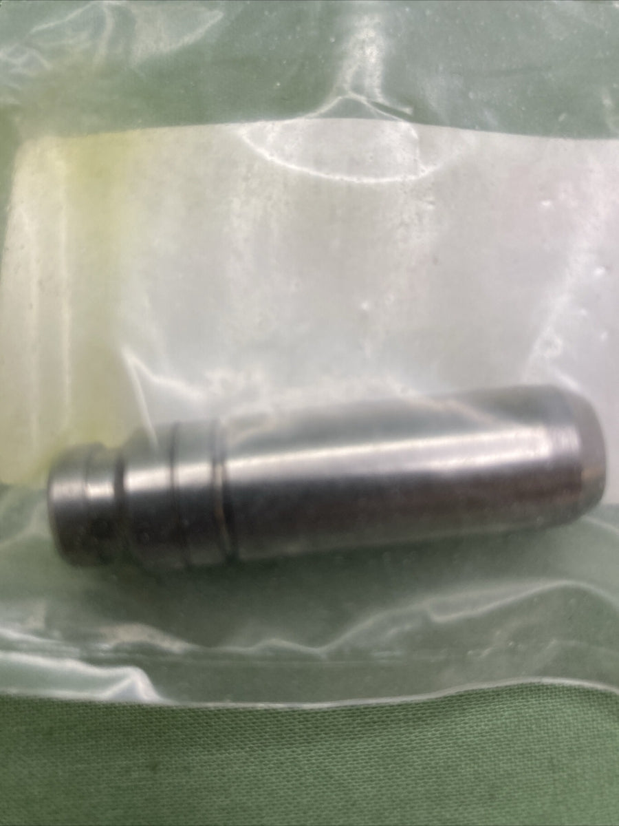 NEW GENUINE YAMAHA 4G0-11133-11 INTAKE VALVE GUIDE