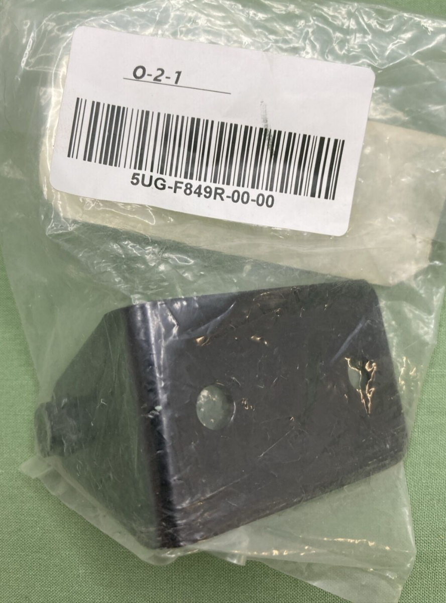 NEW GENUINE YAMAHA 5UG-F849R-00 TRUNK STOPPER BRACKET