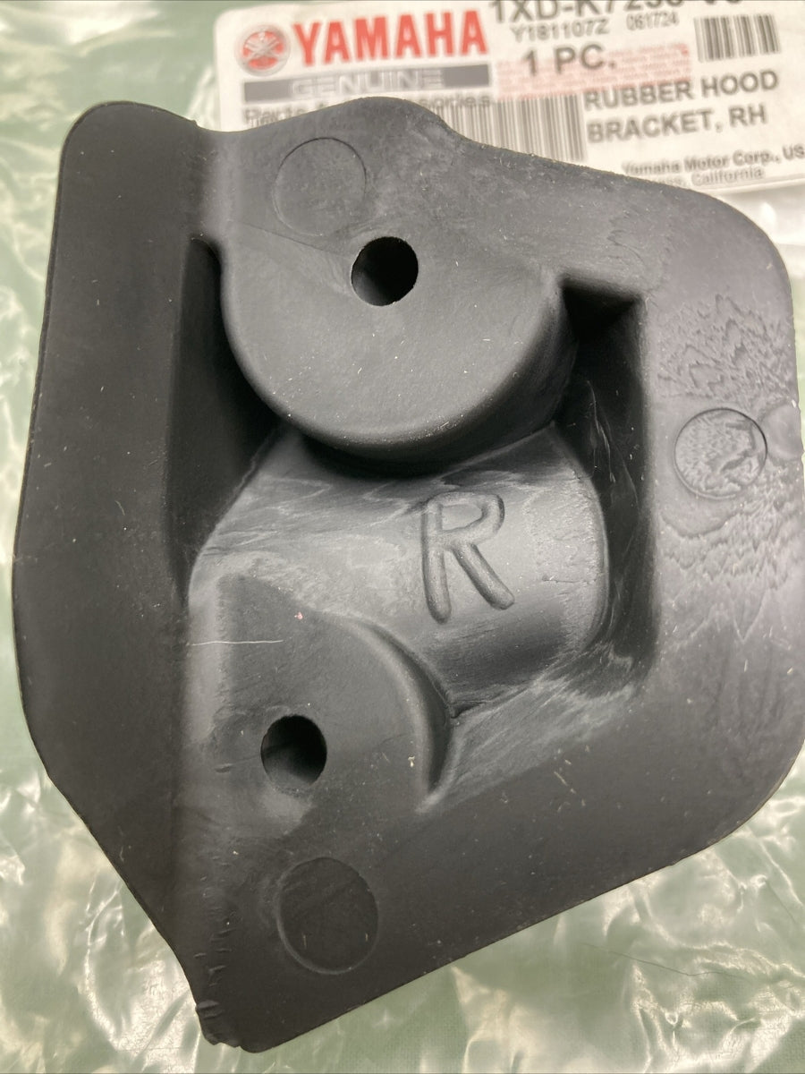 NEW GENUINE YAMAHA 1XD-K7238-V0 Rubber Hood Bracket, RH