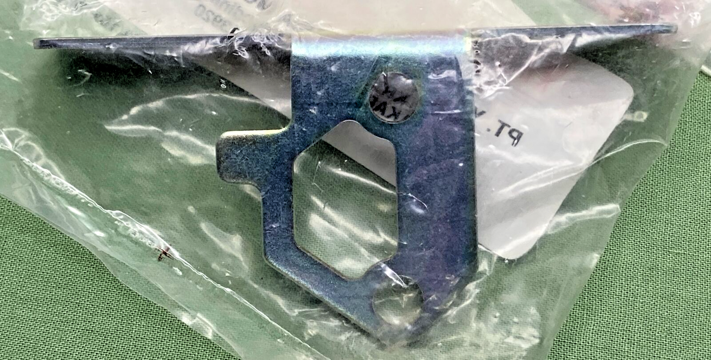 NEW GENUINE YAMAHA 1WD-F4792-00 Plate SEAT