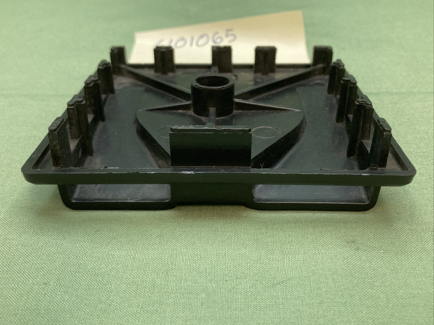 NEW REPLACES OLYMPIC 6101065 CHAINSAW AIR FILTER COVER