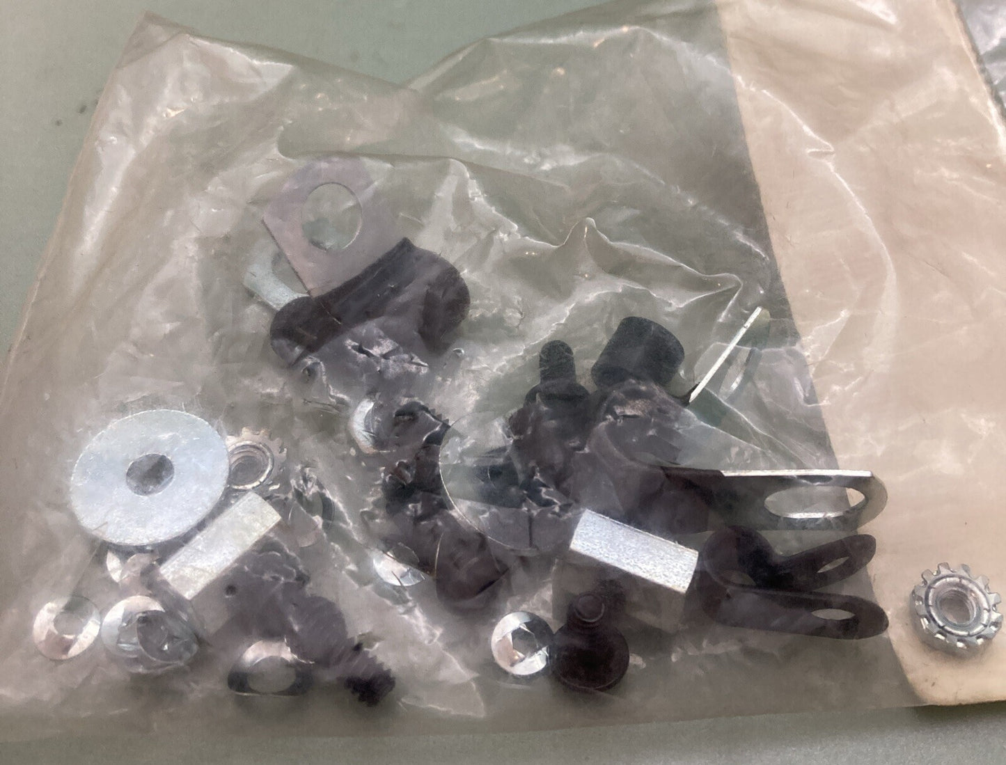 NEW GENUINE HARLEY DAVIDSON 90619-93 HDWE KIT- LEFT REAR FOR ELECTRA GLIDE