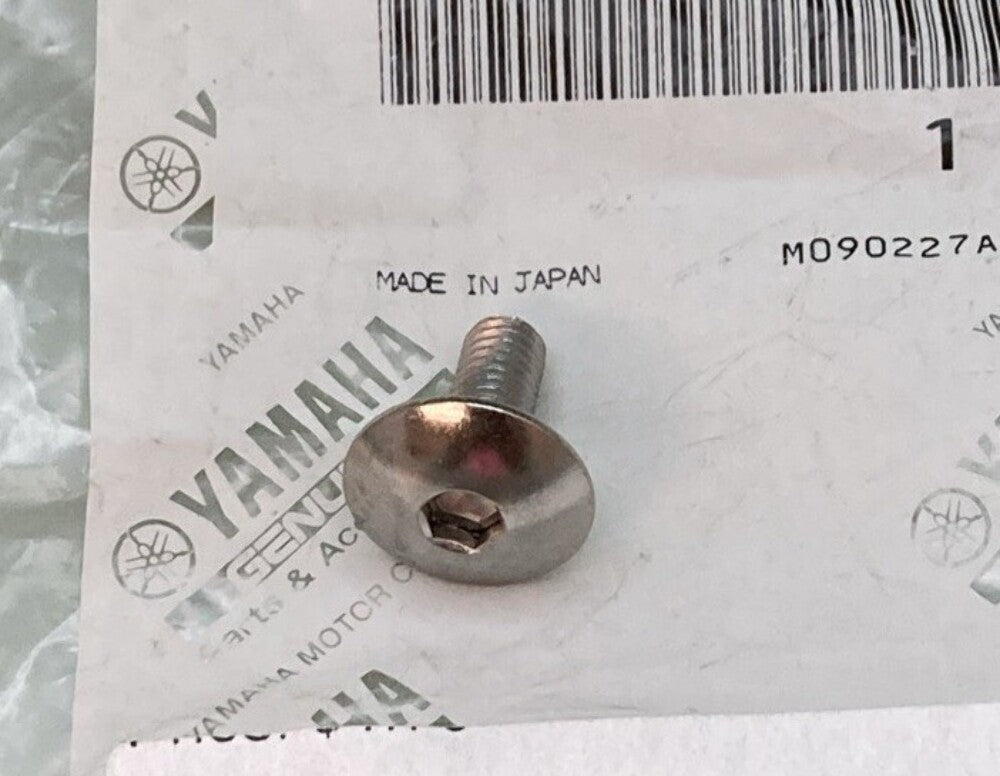 NEW GENUINE YAMAHA 90111-05003 COWLING Bolt, Hex Socket Button