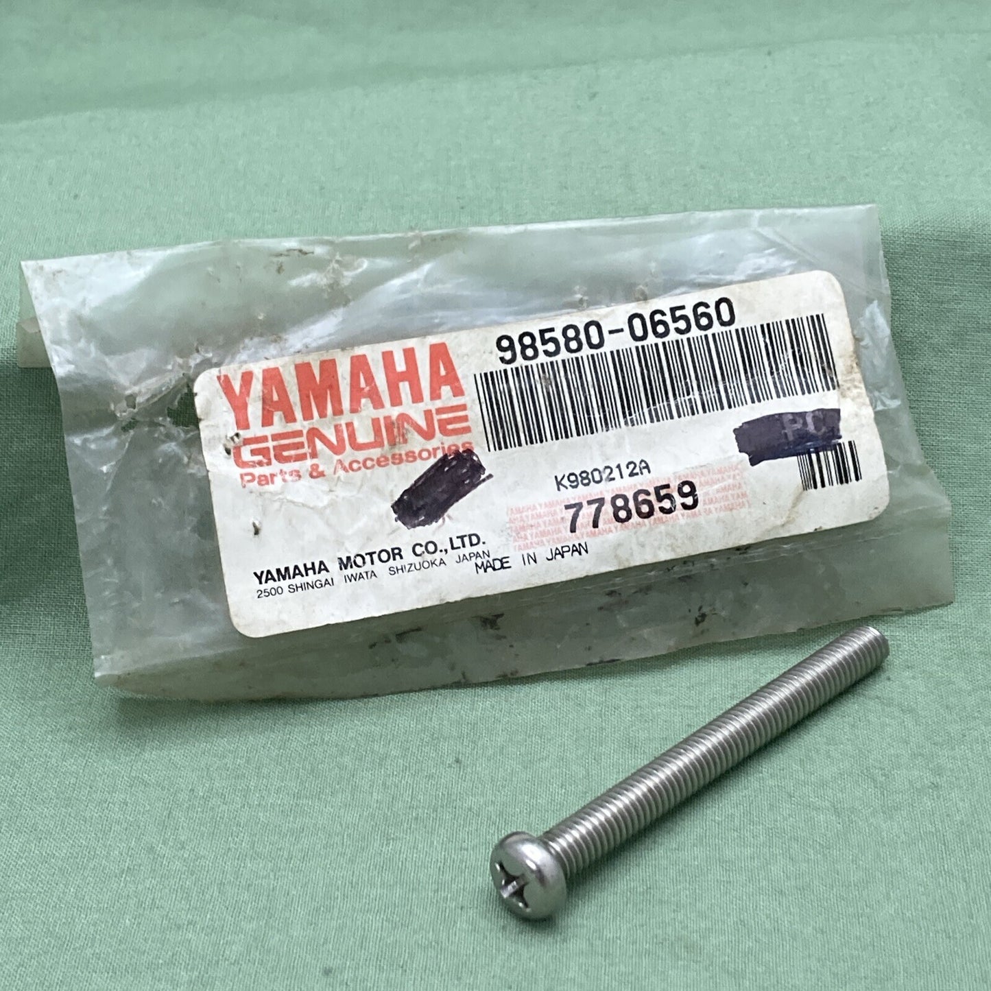 NEW GENUINE YAMAHA 98580-06560 CRANKCASE Screw, Pan Head