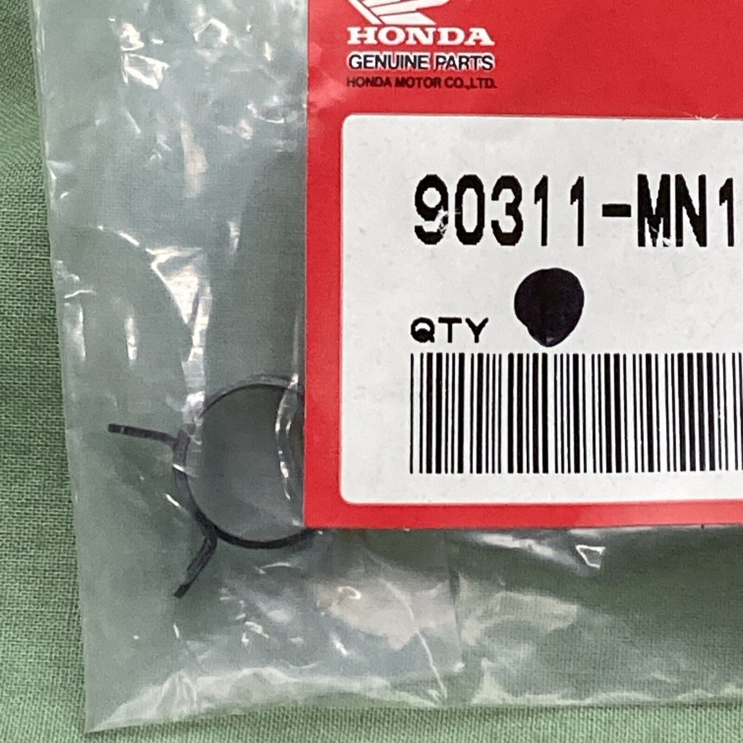 NEW GENUINE HONDA 90311-MN1-670 FRAME Clamp, Tube (D12.5)