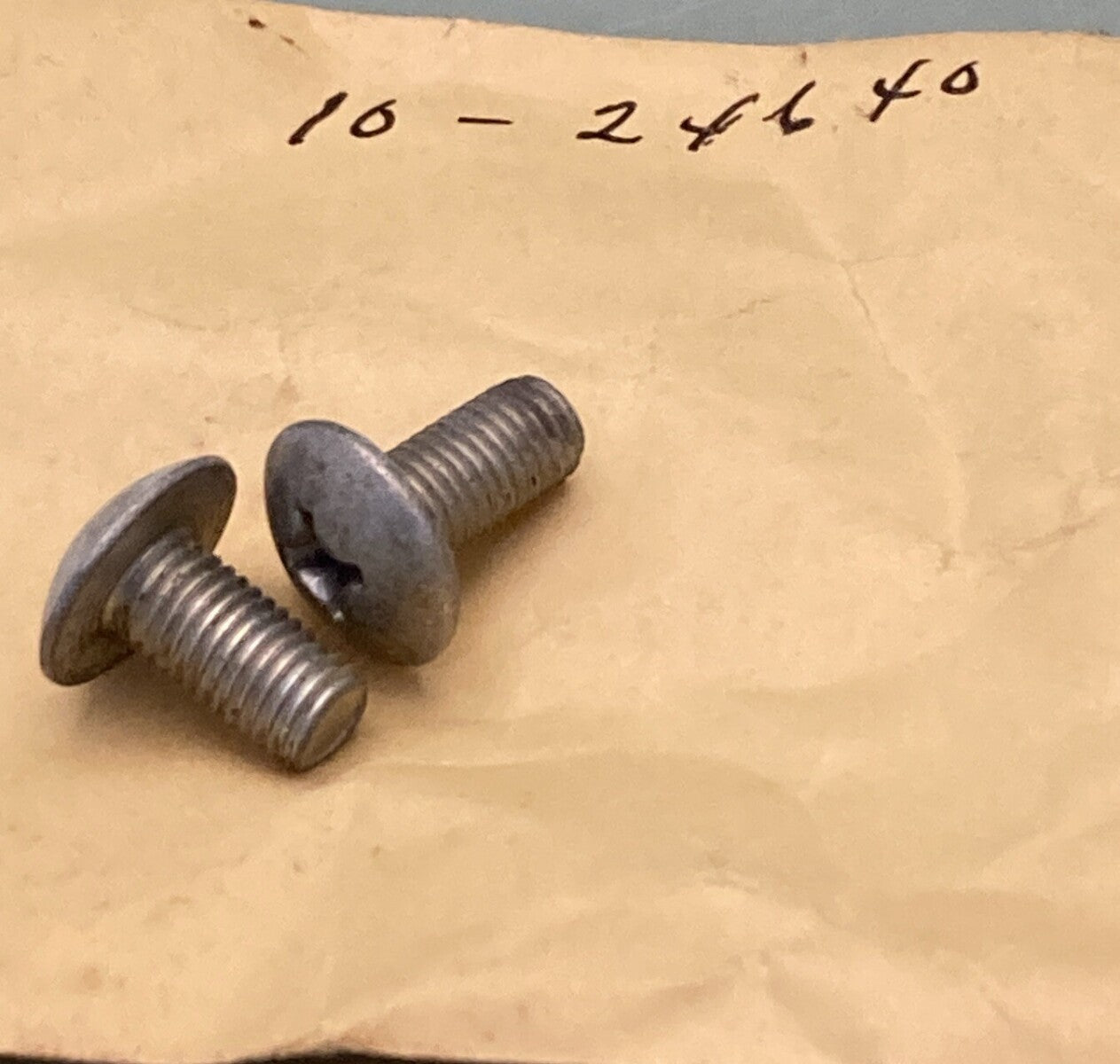 QTY 2 NEW REPLACES MERCURY QUICKSILVER 10-24640 SCREW