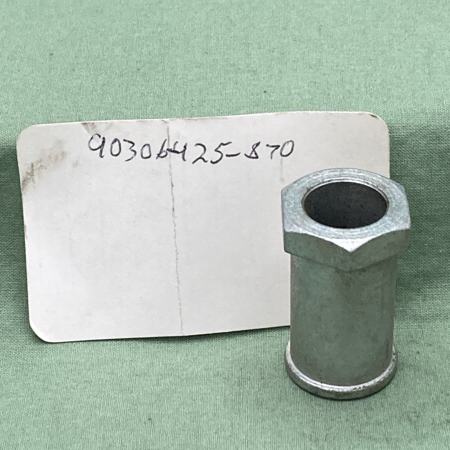 NEW REPLACES HONDA 90306-425-870 FRONT WHEEL Nut, Axle (12MM)
