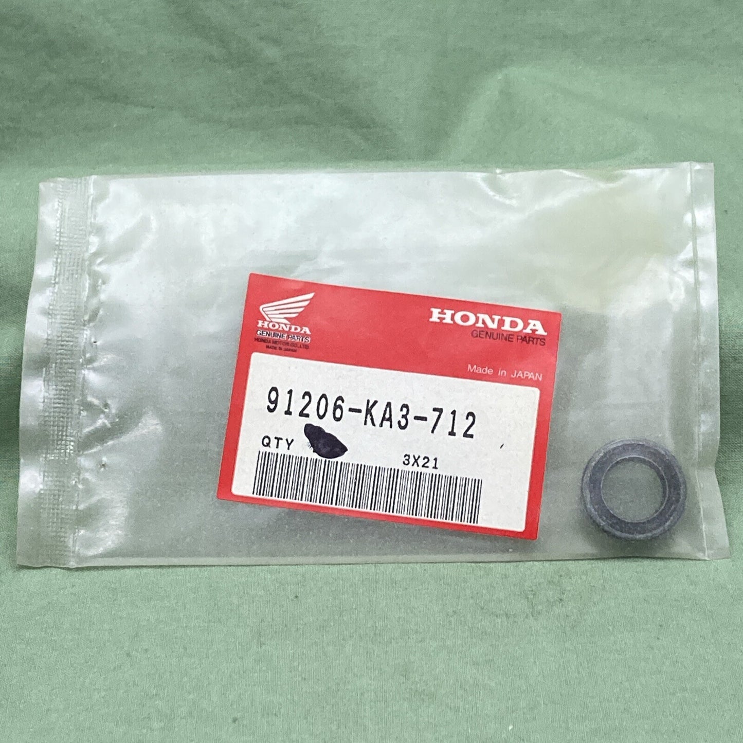 NEW GENUINE HONDA 91206-KA3-712 CRANKCASE Oil Seal (14X22.7X5)