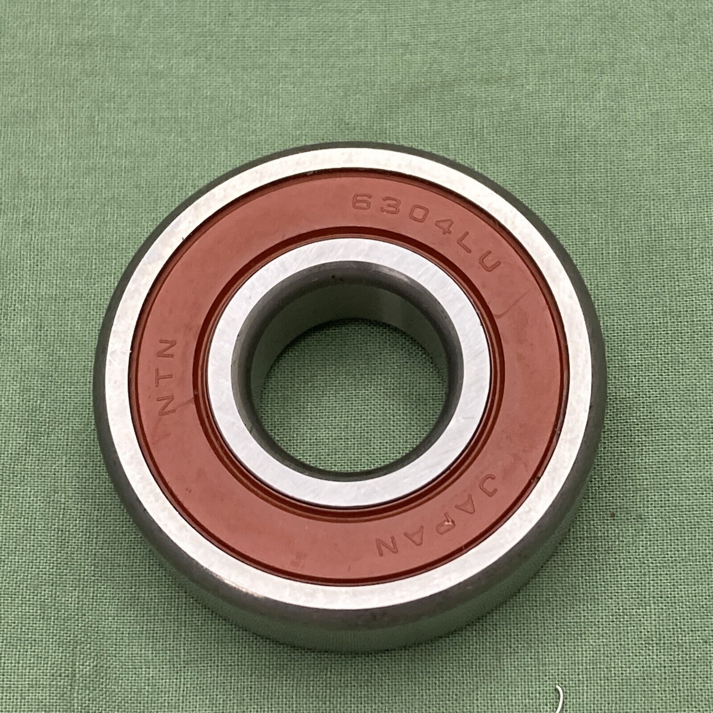 NEW REPLACES HONDA 96120-6304010 REAR WHEEL Bearing (6304LU)