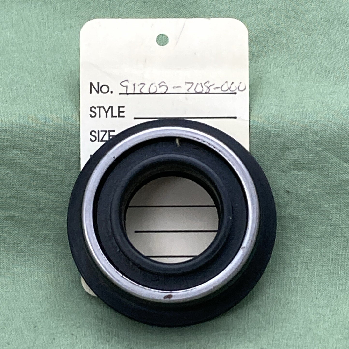 NEW REPLACES HONDA 91205-708-000 (DISC) SEAL (25X46X18)