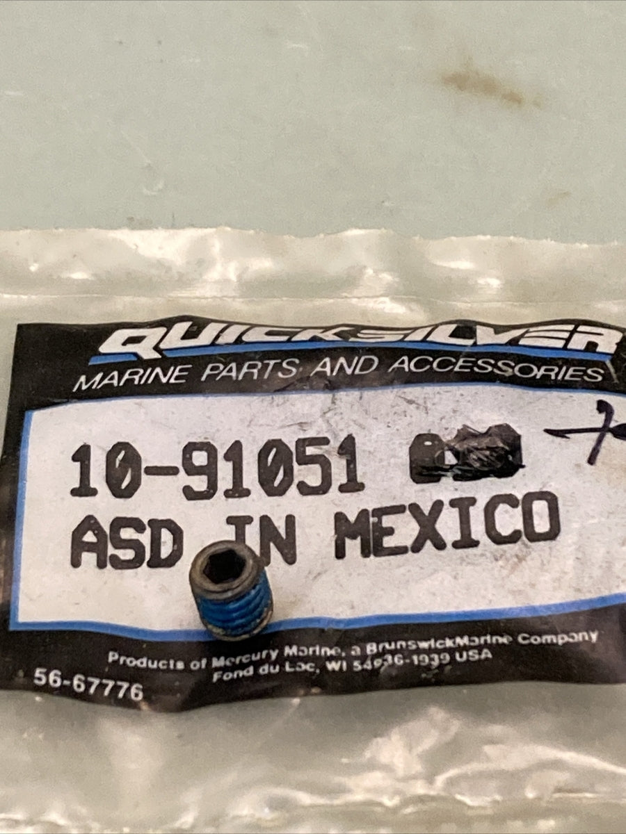 QTY 2 NEW GENUINE MERCURY QUICKSILVER 10-91051 SCREW