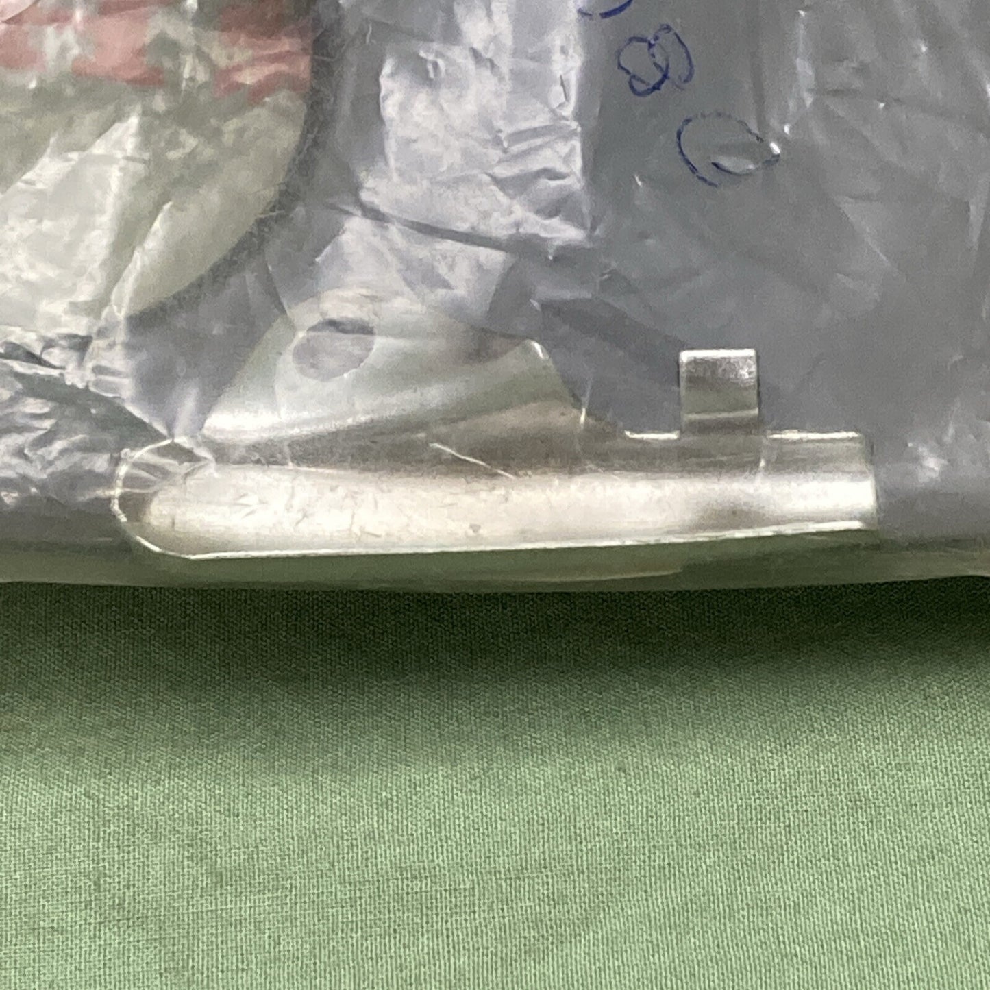 NEW GENUINE HONDA 80121-VM4-000 TAILLIGHT/CARRIER STAY, R. RR. FENDER