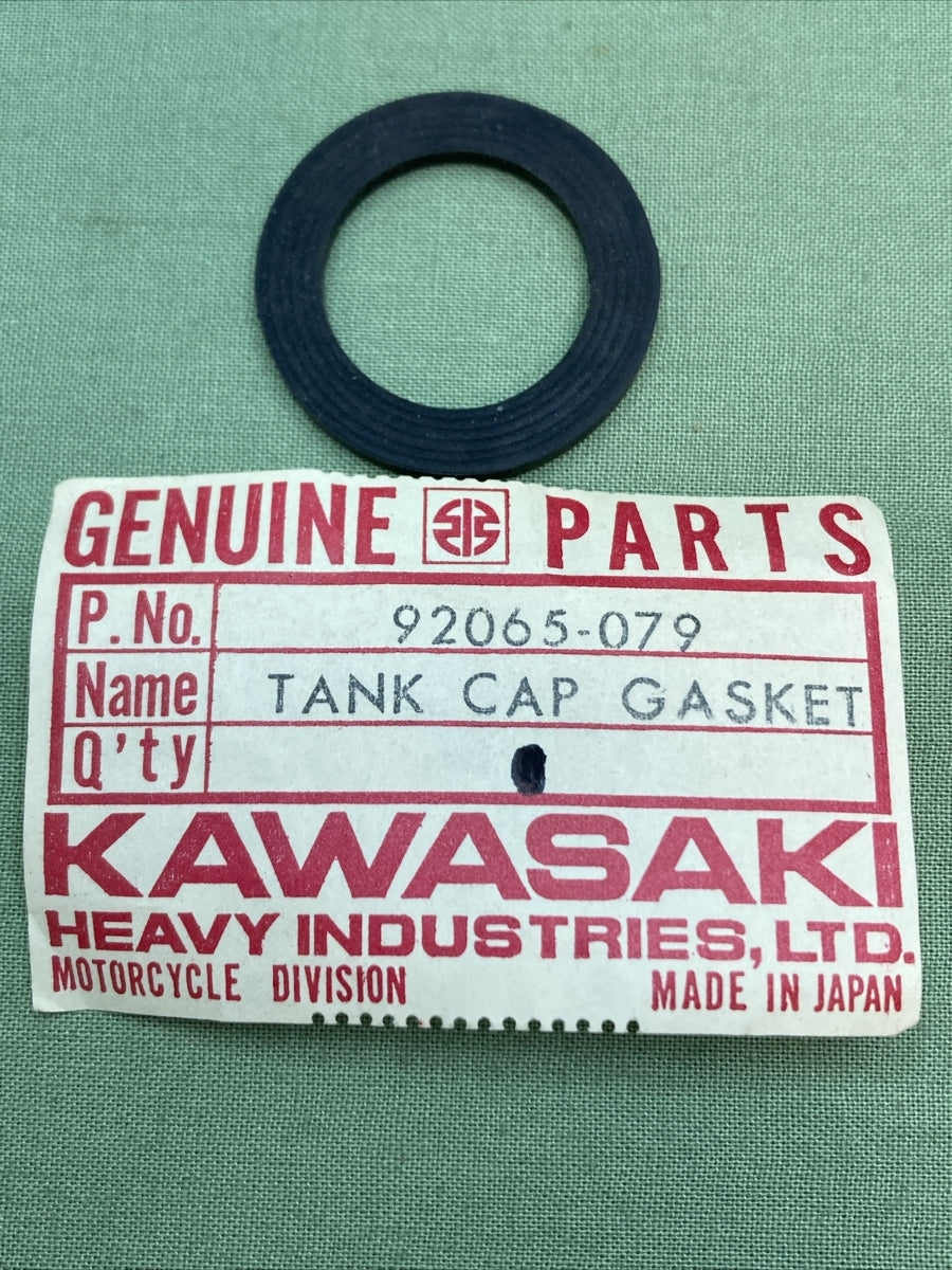 QTY 2 NEW GENUINE KAWASAKI 92065-079 GASKET-OIL TANK CAP