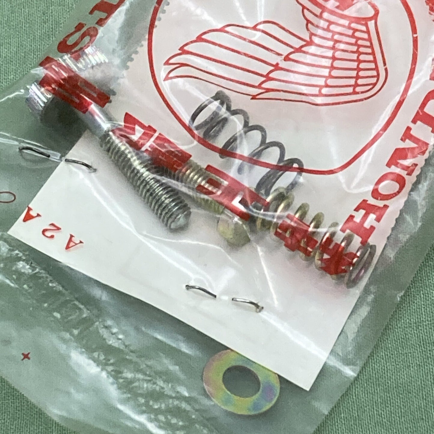 NEW GENUINE HONDA 16028-300-004 CARBURETOR SCREW SET B