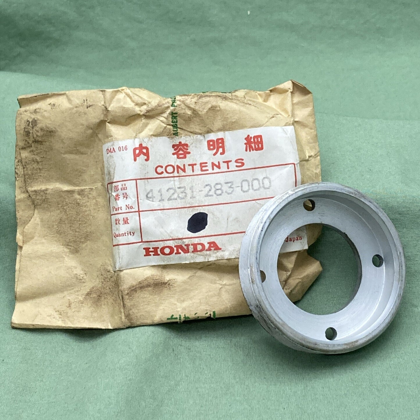 NEW GENUINE HONDA 41231-283-000 REAR WHEEL RETAINER