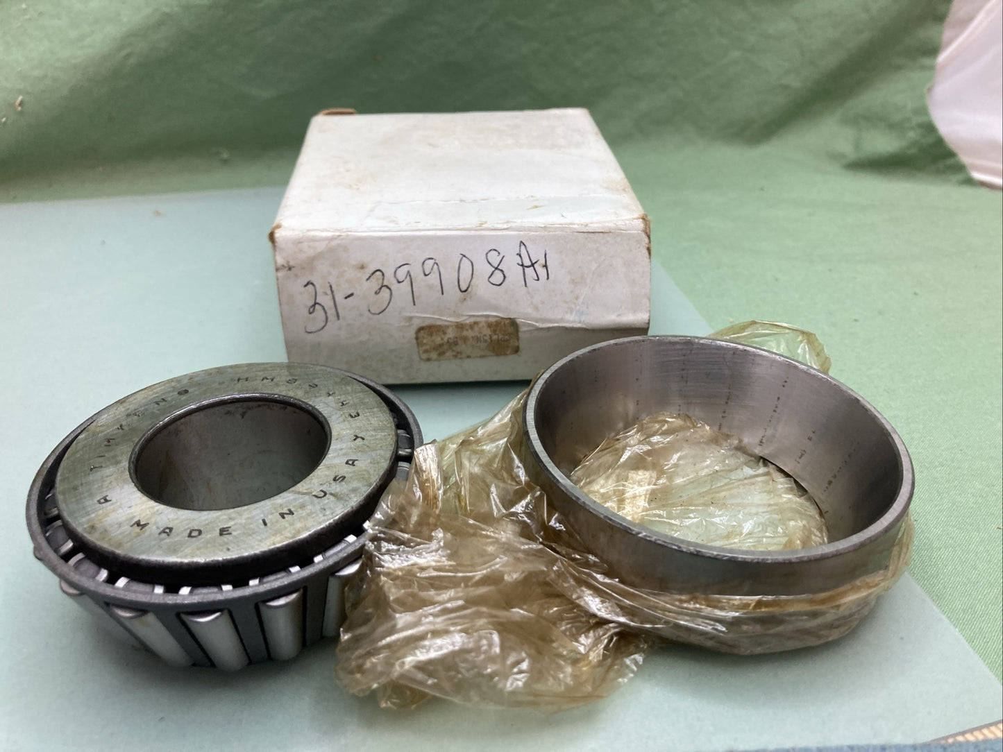 NEW GENUINE MERCURY QUICKSILVER 31-39908A1 BEARING ASSEMBLY