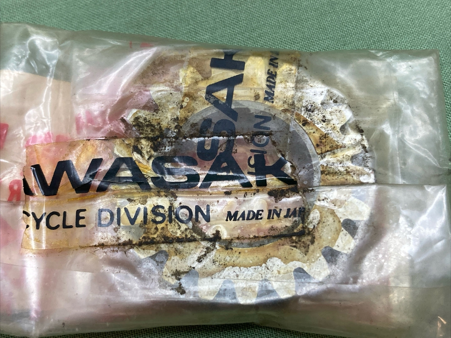 NEW GENUINE KAWASAKI 21146-001 PINION DISTRIBUTOR