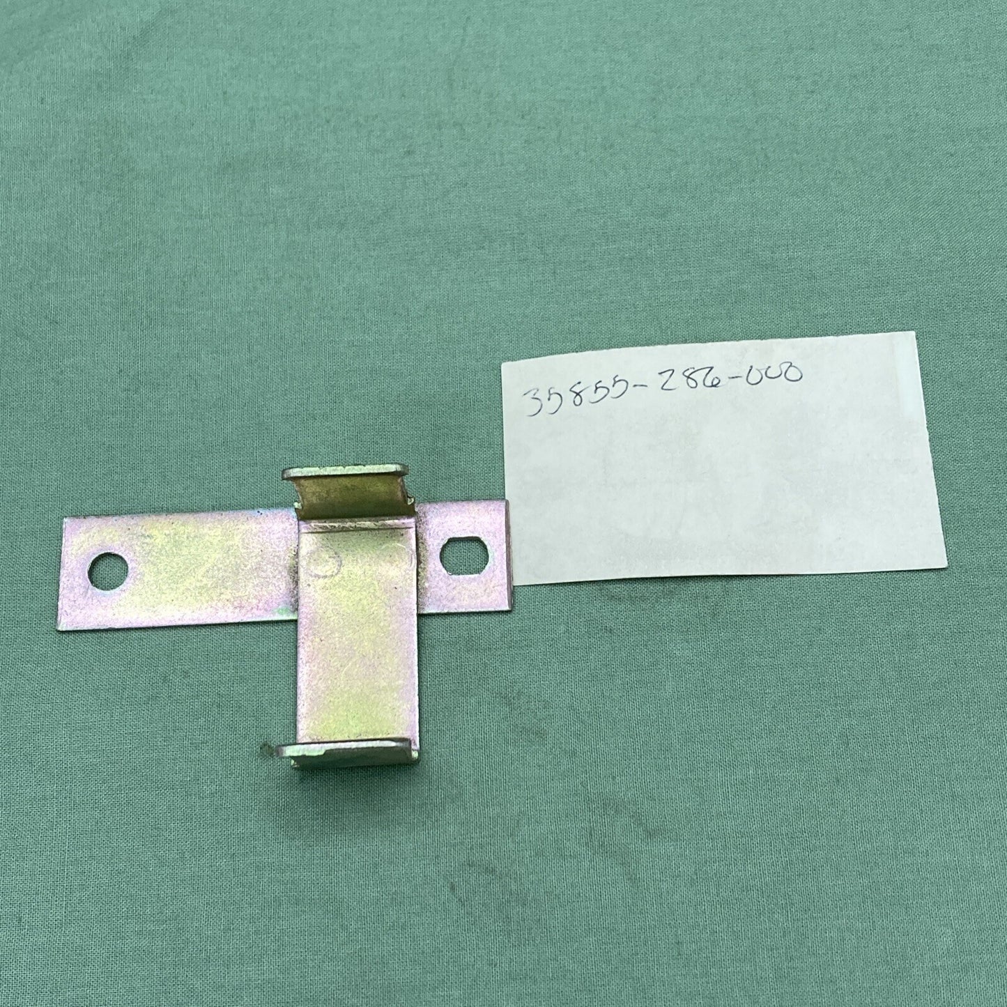 NEW REPLACES HONDA 35855-286-000 BATTERY RECTIFIER STAY, MAGNETIC RUBBER