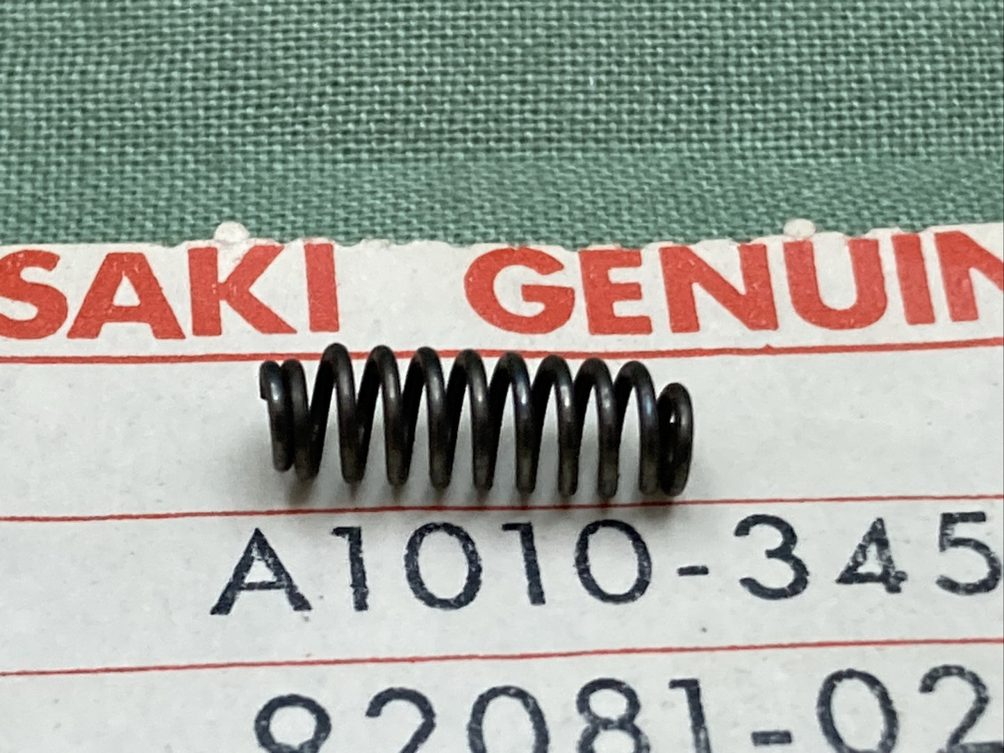 QTY 2 NEW GENUINE KAWASAKI 92081-022 SPRING KICK PAWL SUPERSEDES A1010-3458