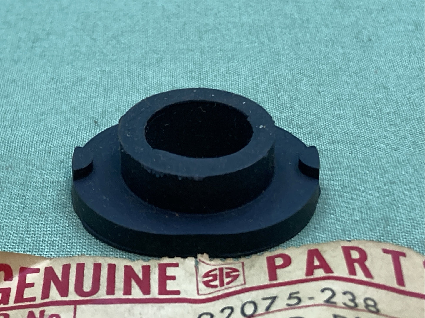 QTY 2 NEW GENUINE KAWASAKI 92075-238 DAMPER RUBBER,SIGNAL