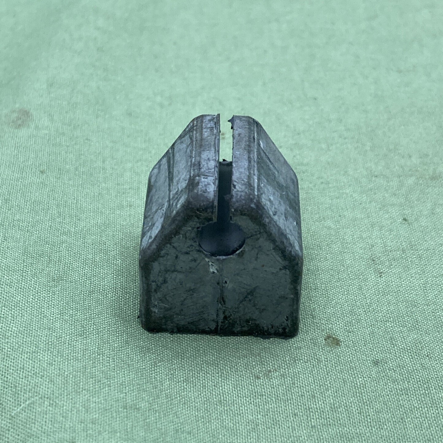 QTY 5 NEW GENUINE KAWASAKI 92075-1257 DAMPER RUBBER LAMP
