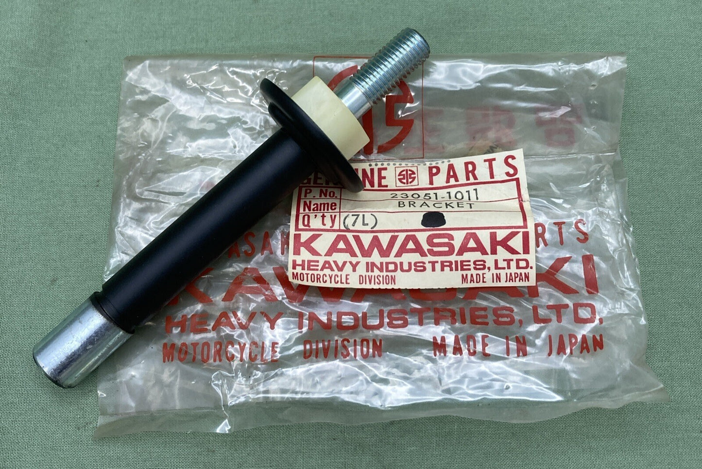 NEW GENUINE KAWASAKI 23051-1011 TURN SIGNALS BRACKET TRN SIG REAR