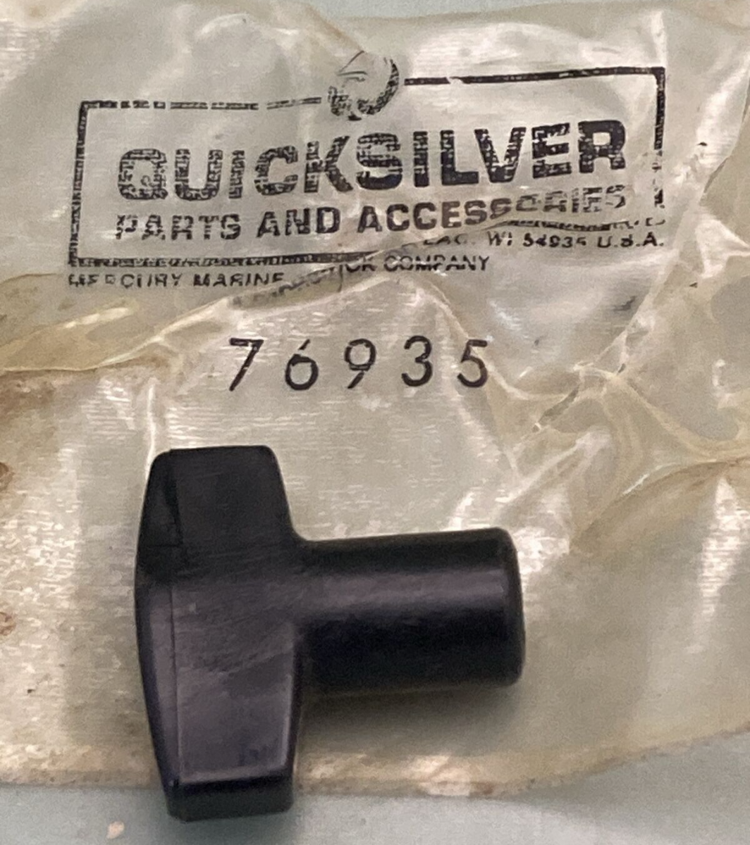 QTY 2 NEW GENUINE MERCURY QUICKSILVER 76935 CLAMP KNOB