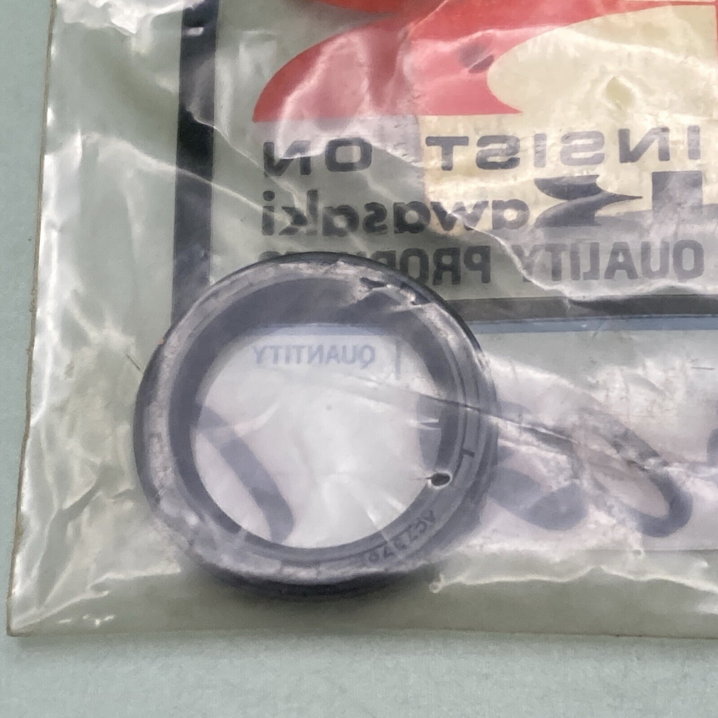 NEW GENUINE KAWASAKI 92050-064 OIL SEAL,L.H CRANKSHAFT